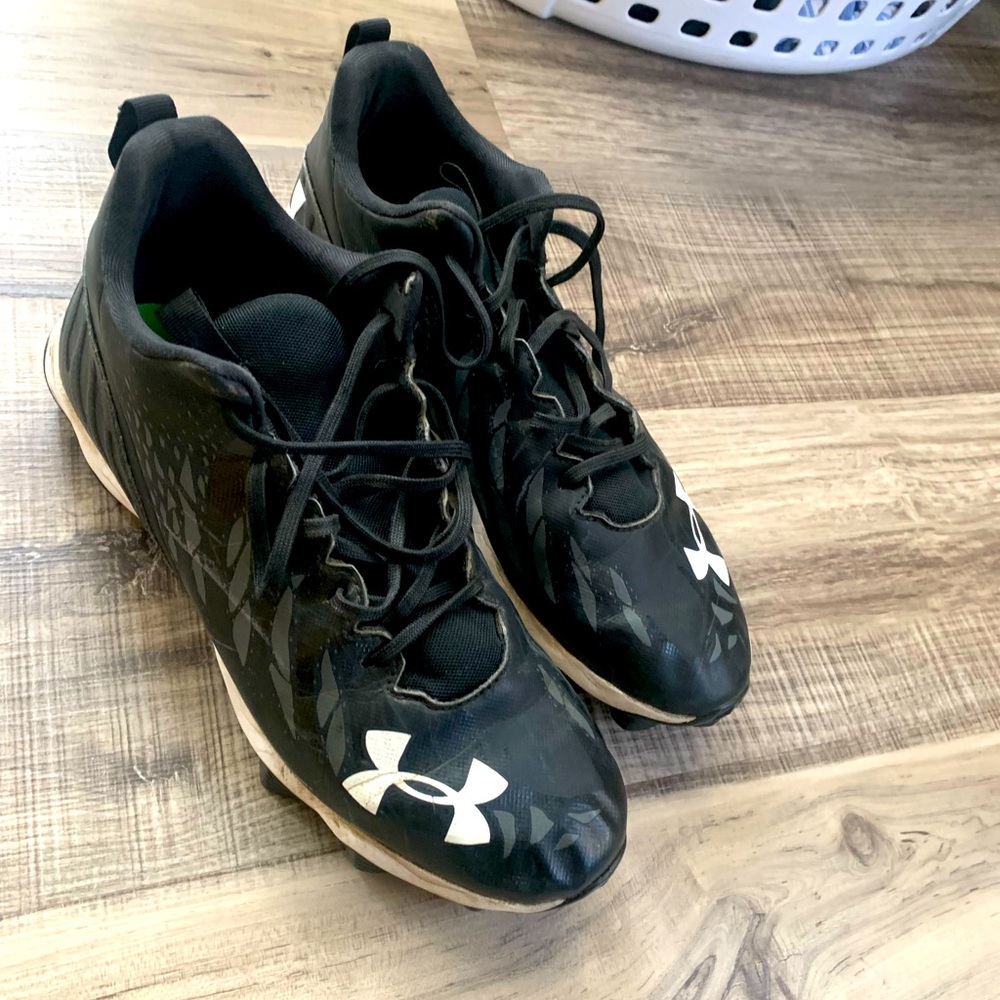 Under Armour Molded Football cleats